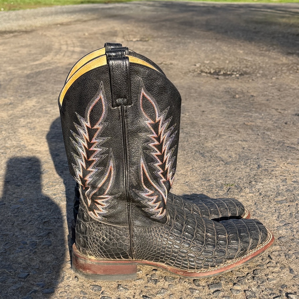 Cinch Black and Brown Western Boots - Picture 2 of 9